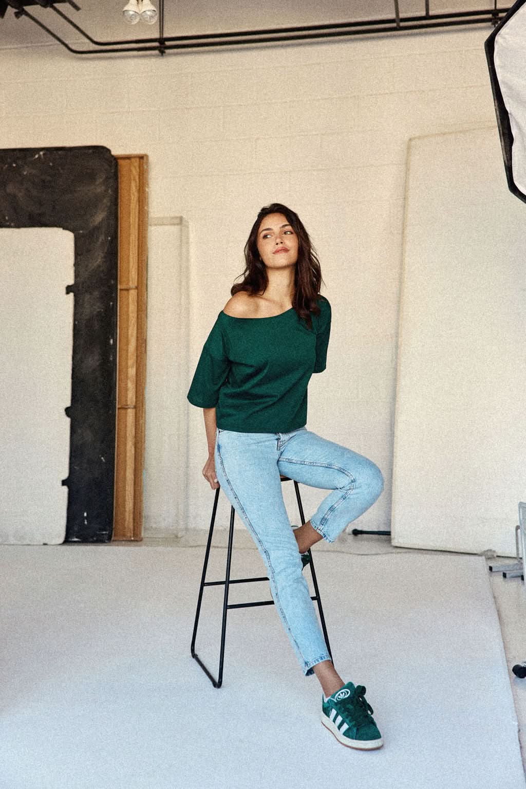 CLÉO - Image 5