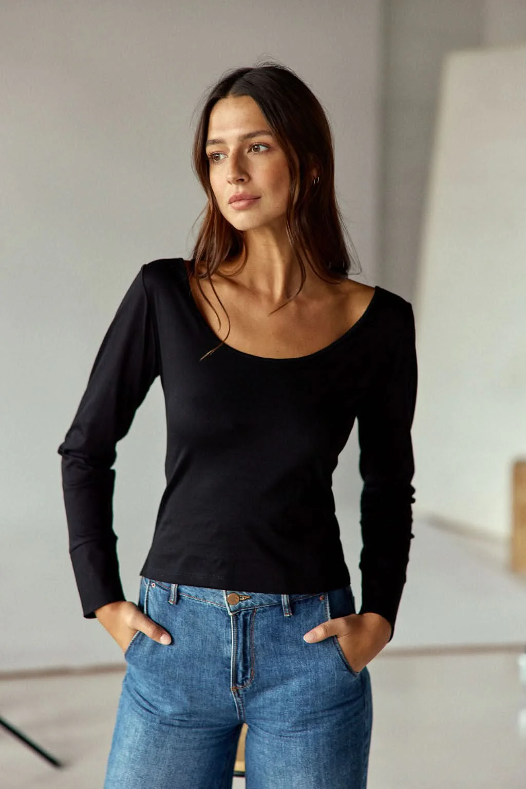 SHANIA - Image 5