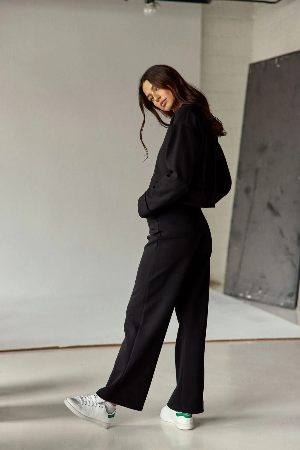 TONI - Image 11